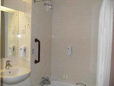 Birchanger Days Inn By Wyndham London Stansted Airport מראה חיצוני תמונה