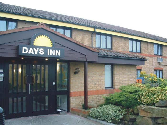 Birchanger Days Inn By Wyndham London Stansted Airport מראה חיצוני תמונה