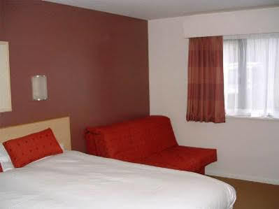 Birchanger Days Inn By Wyndham London Stansted Airport מראה חיצוני תמונה