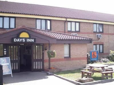 Birchanger Days Inn By Wyndham London Stansted Airport מראה חיצוני תמונה