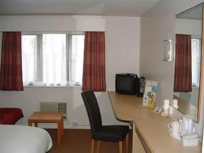 Birchanger Days Inn By Wyndham London Stansted Airport מראה חיצוני תמונה